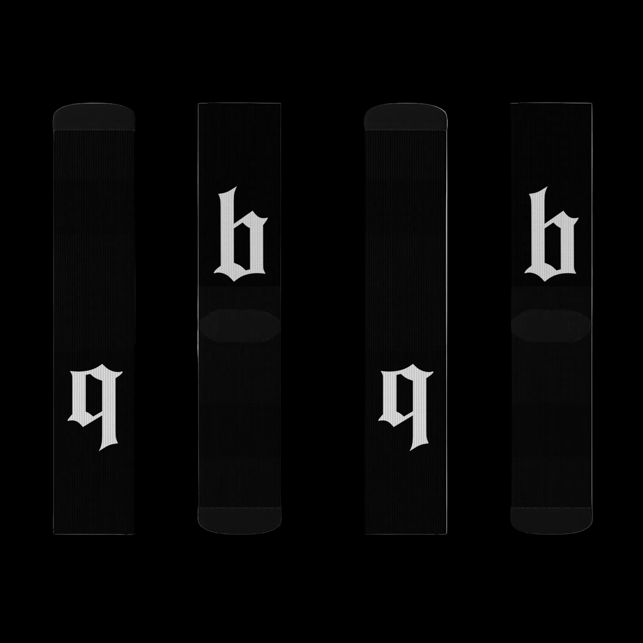 'b' Coy Crew Socks