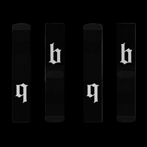 'b' Coy Crew Socks